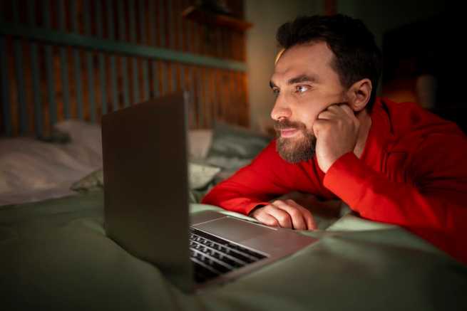 Szantaż nagraniem intymnym, co zrobić krok po kroku, gdzie zgłosić, jakie przepisy chronią pokrzywdzonego