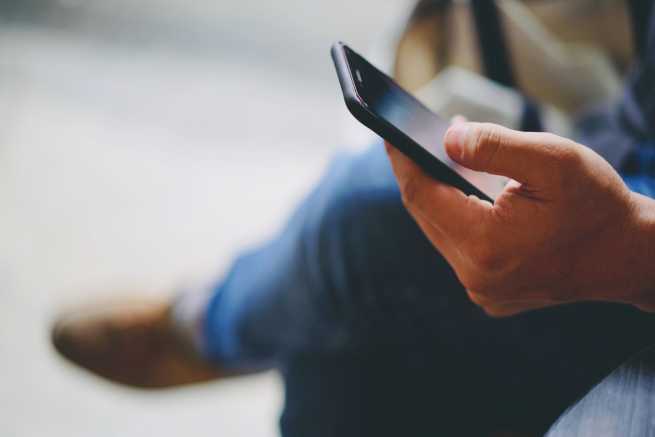Znalezienie i korzystanie z telefonu komórkowego