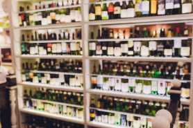 Głupie zachowanie pod wpływem alkoholu